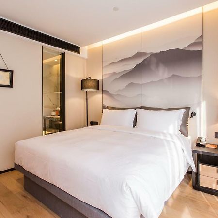 Howard Johnson By Wyndham Life Zhuoyuan Нінбо Екстер'єр фото