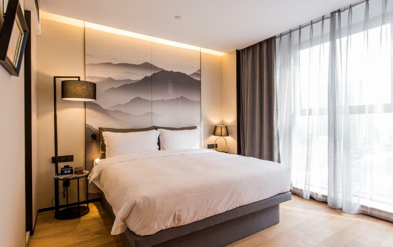 Howard Johnson By Wyndham Life Zhuoyuan Нінбо Екстер'єр фото