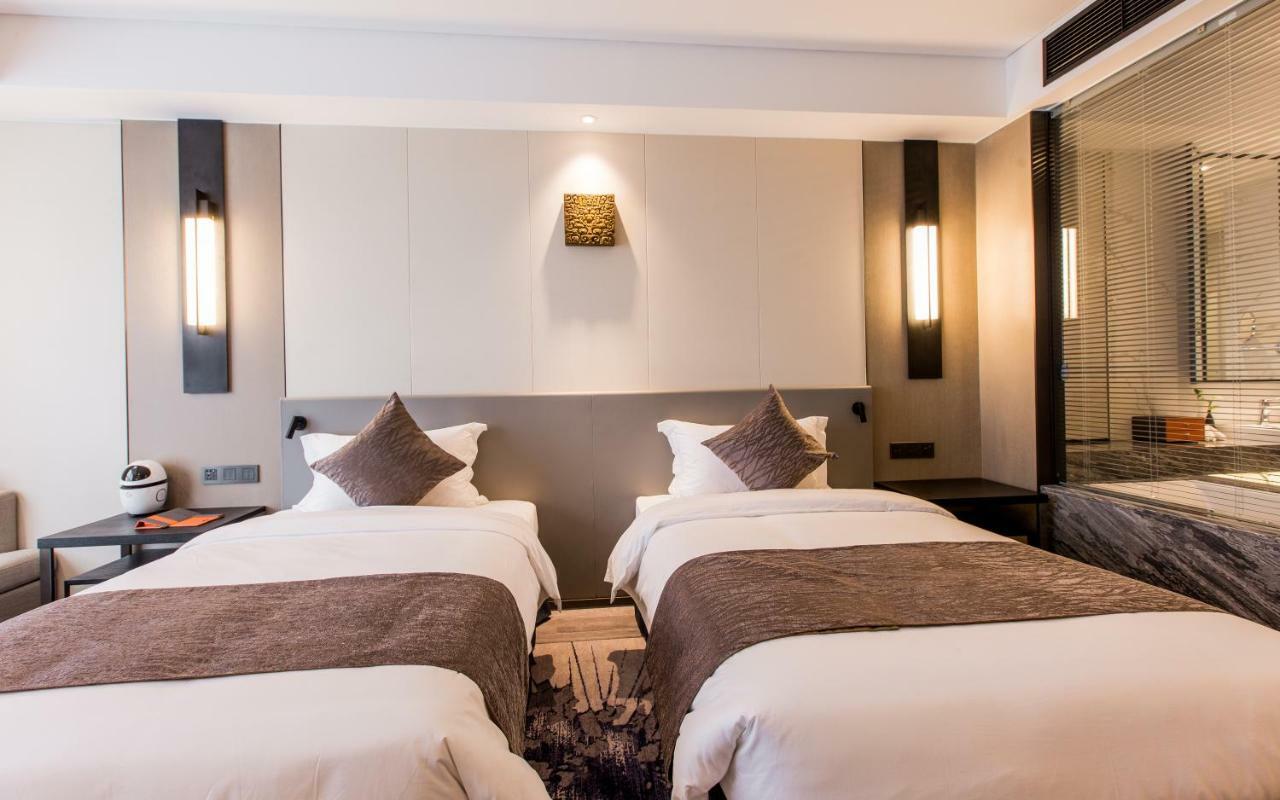Howard Johnson By Wyndham Life Zhuoyuan Нінбо Екстер'єр фото