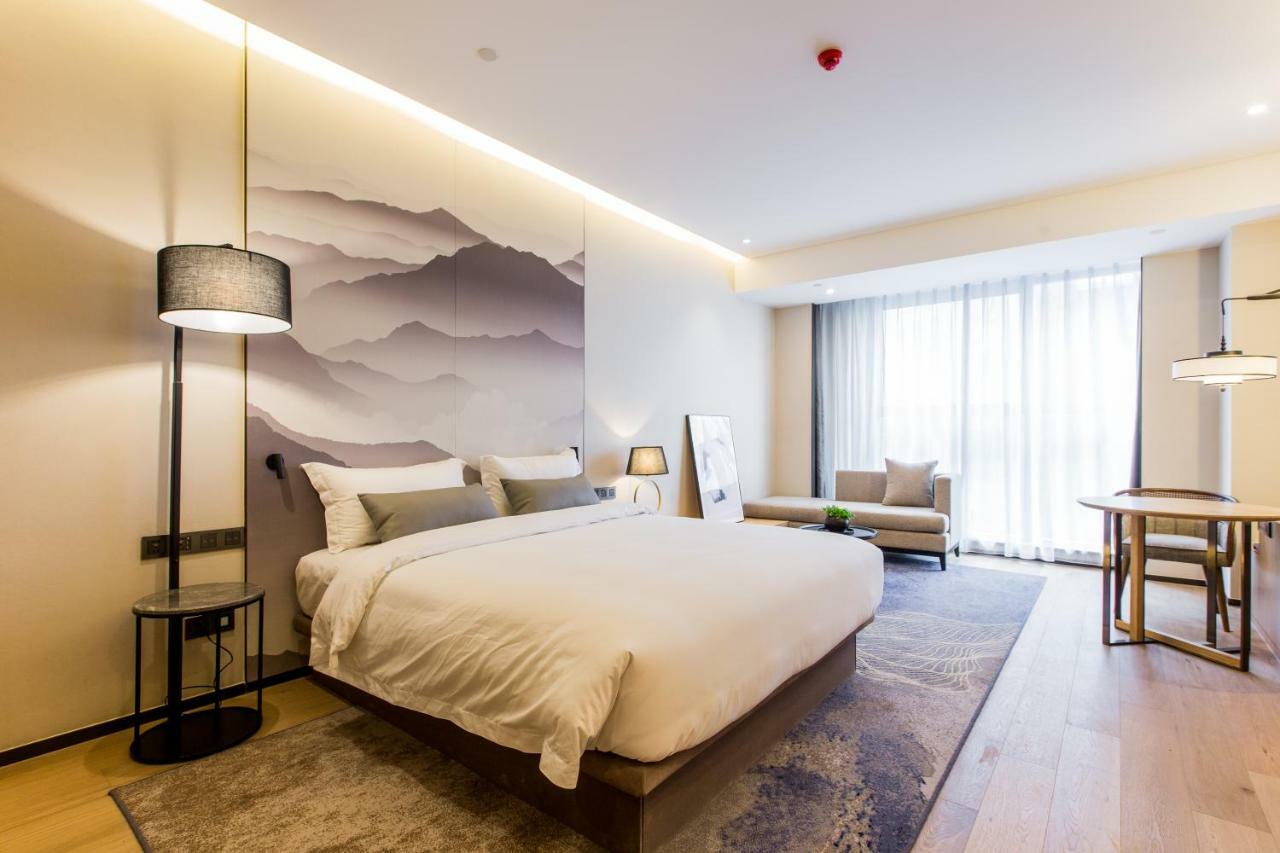 Howard Johnson By Wyndham Life Zhuoyuan Нінбо Екстер'єр фото
