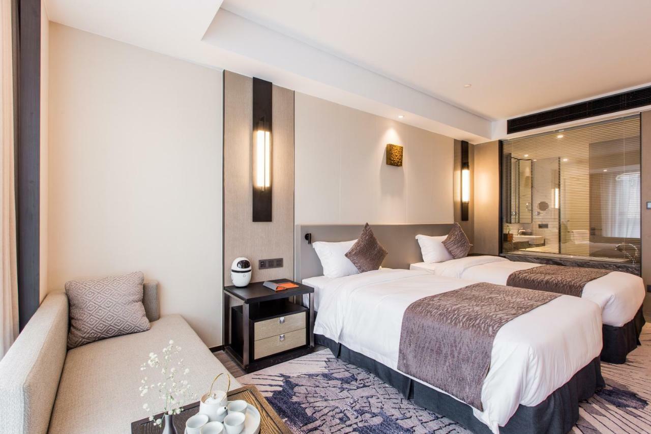 Howard Johnson By Wyndham Life Zhuoyuan Нінбо Екстер'єр фото