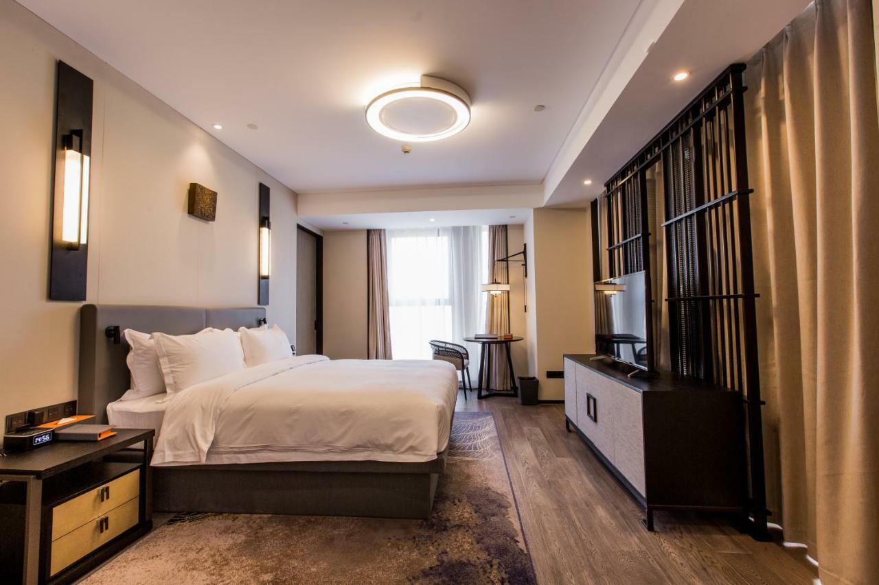 Howard Johnson By Wyndham Life Zhuoyuan Нінбо Екстер'єр фото