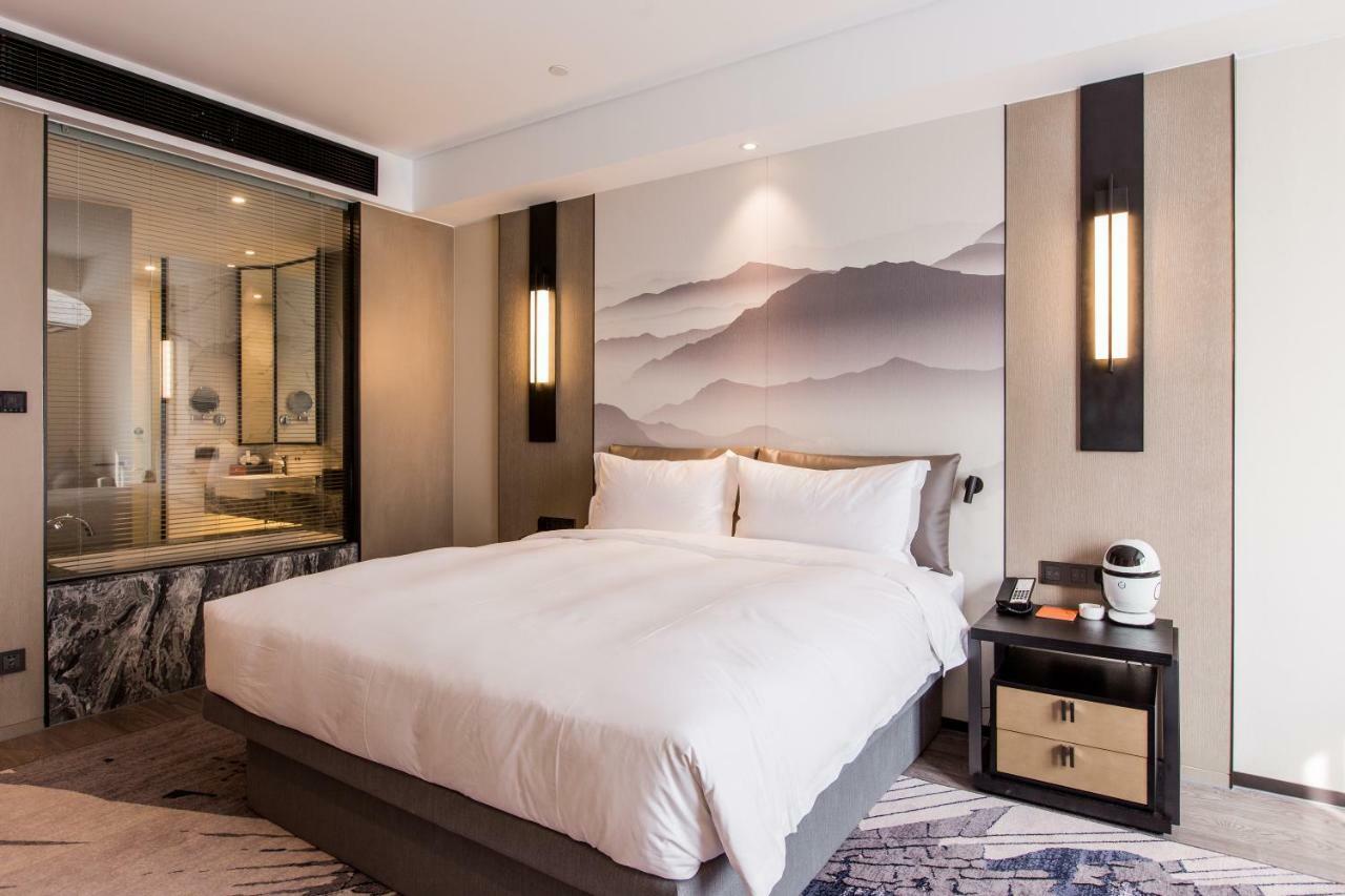 Howard Johnson By Wyndham Life Zhuoyuan Нінбо Екстер'єр фото