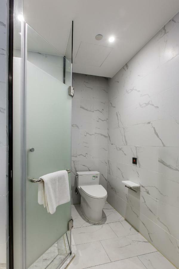 Howard Johnson By Wyndham Life Zhuoyuan Нінбо Екстер'єр фото