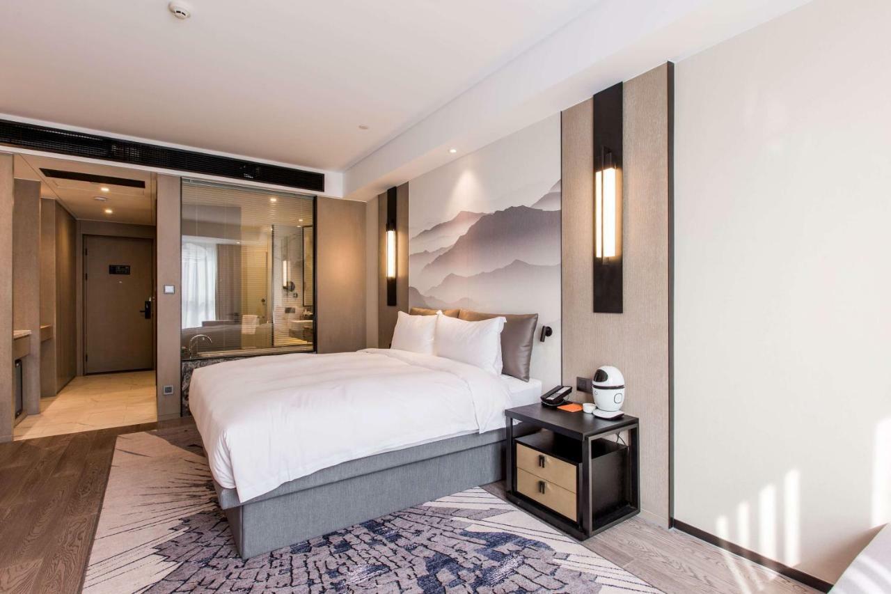 Howard Johnson By Wyndham Life Zhuoyuan Нінбо Екстер'єр фото