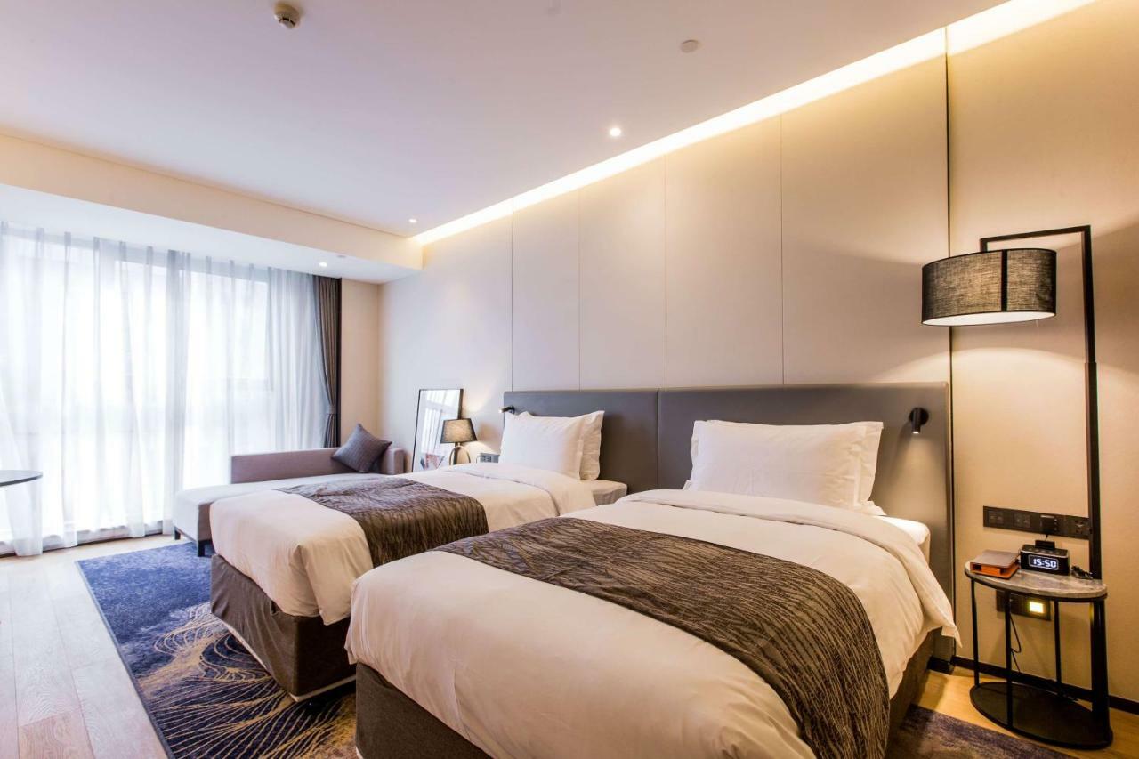 Howard Johnson By Wyndham Life Zhuoyuan Нінбо Екстер'єр фото